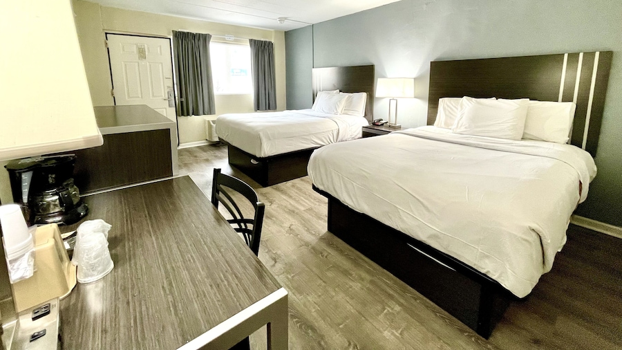 Red Carpet Inn & Suites