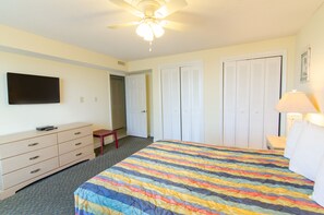 Appart'hôtel, 3 chambres, vue océan | Décoration personnalisée, ameublement personnalisé, bureau