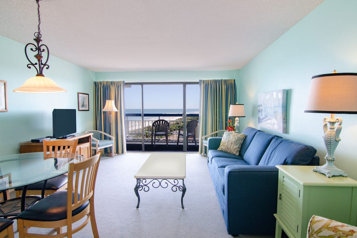 Suite, 1 Bedroom | Living room | Flat-screen TV, DVD player