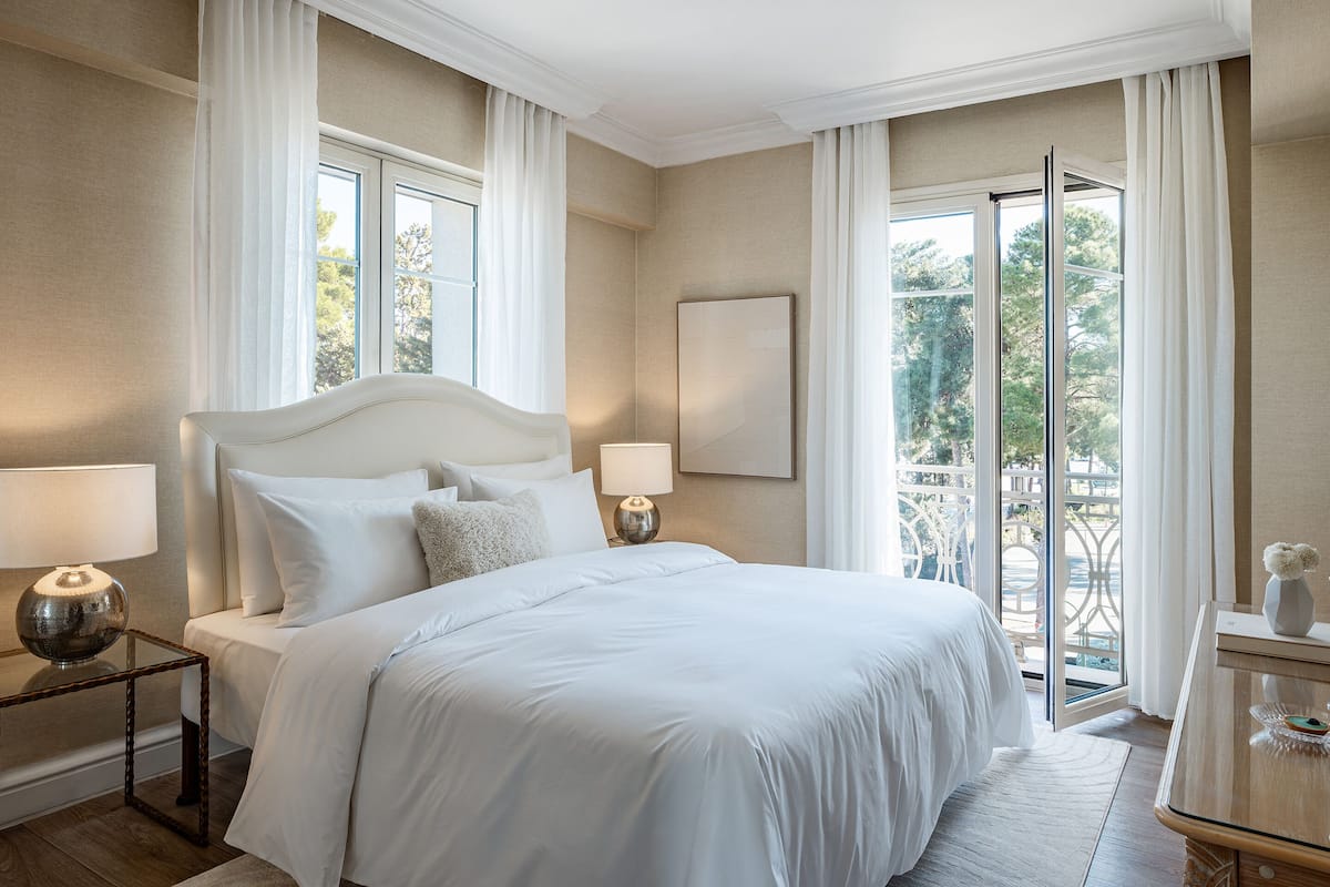 Executive Suite, Garden View