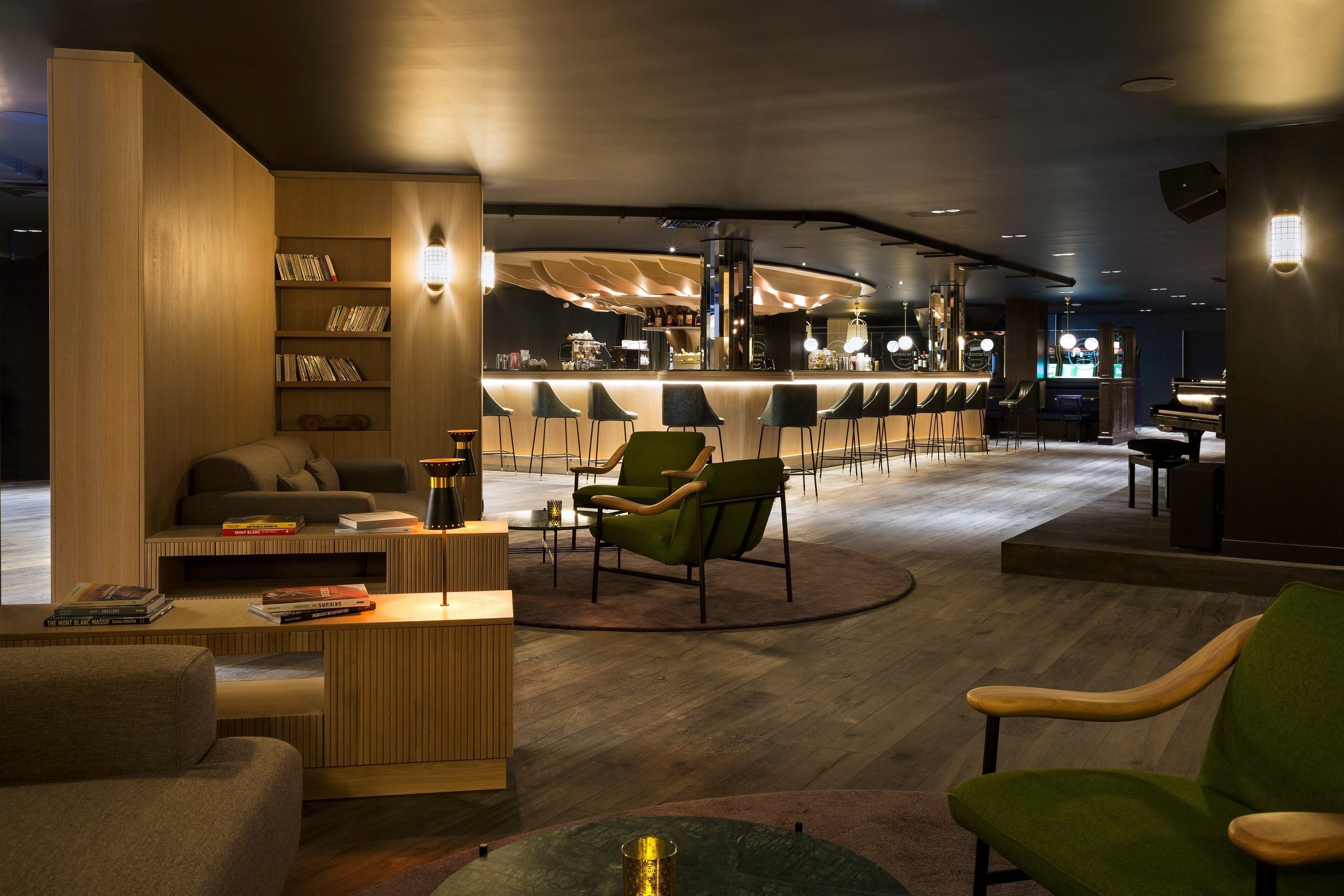 Bar lounge