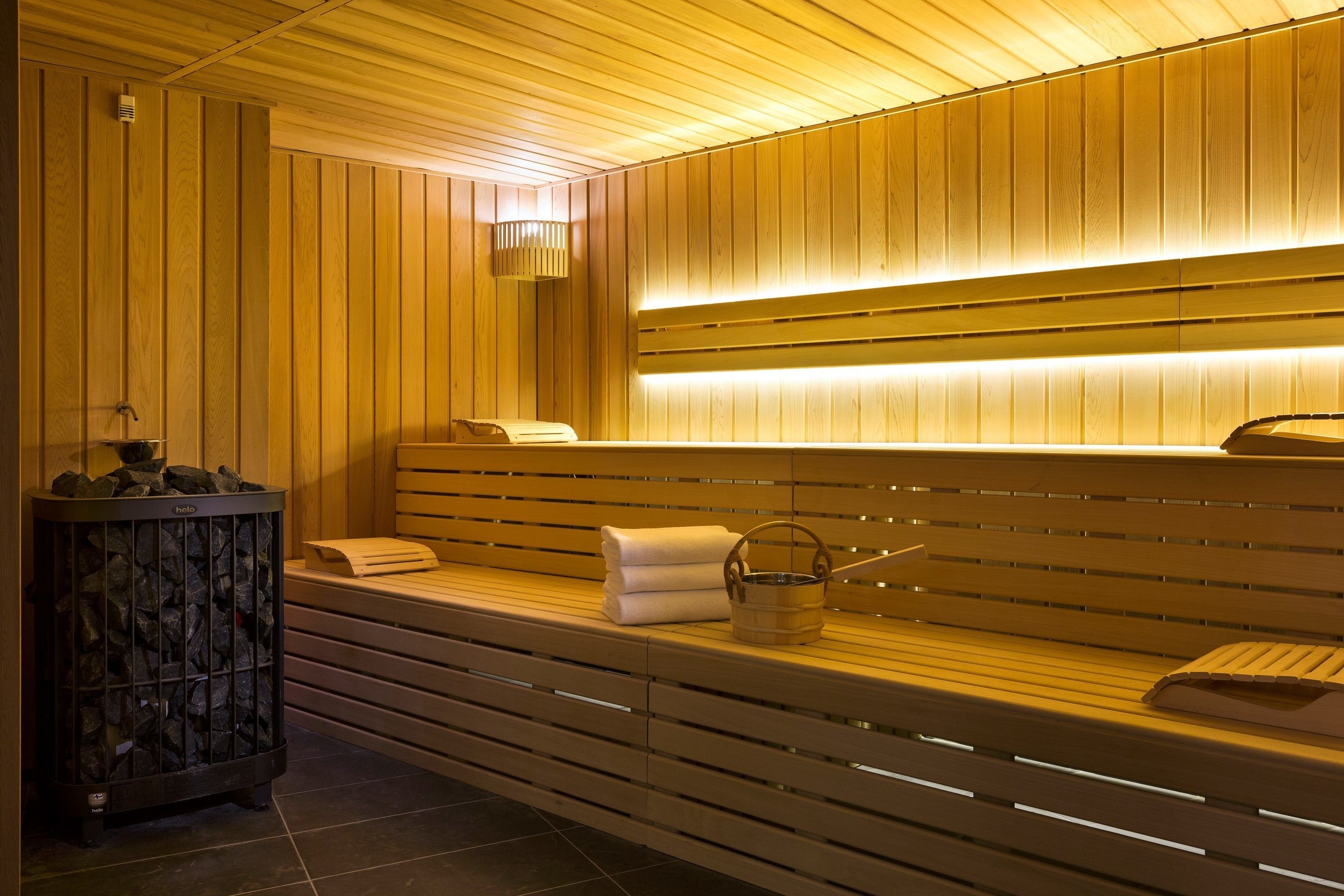 couples treatment room(s), sauna, hot tub, turkish bath/hammam