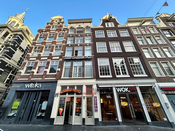 Front of property - Hotel Damrak Inn (Amsterdam)