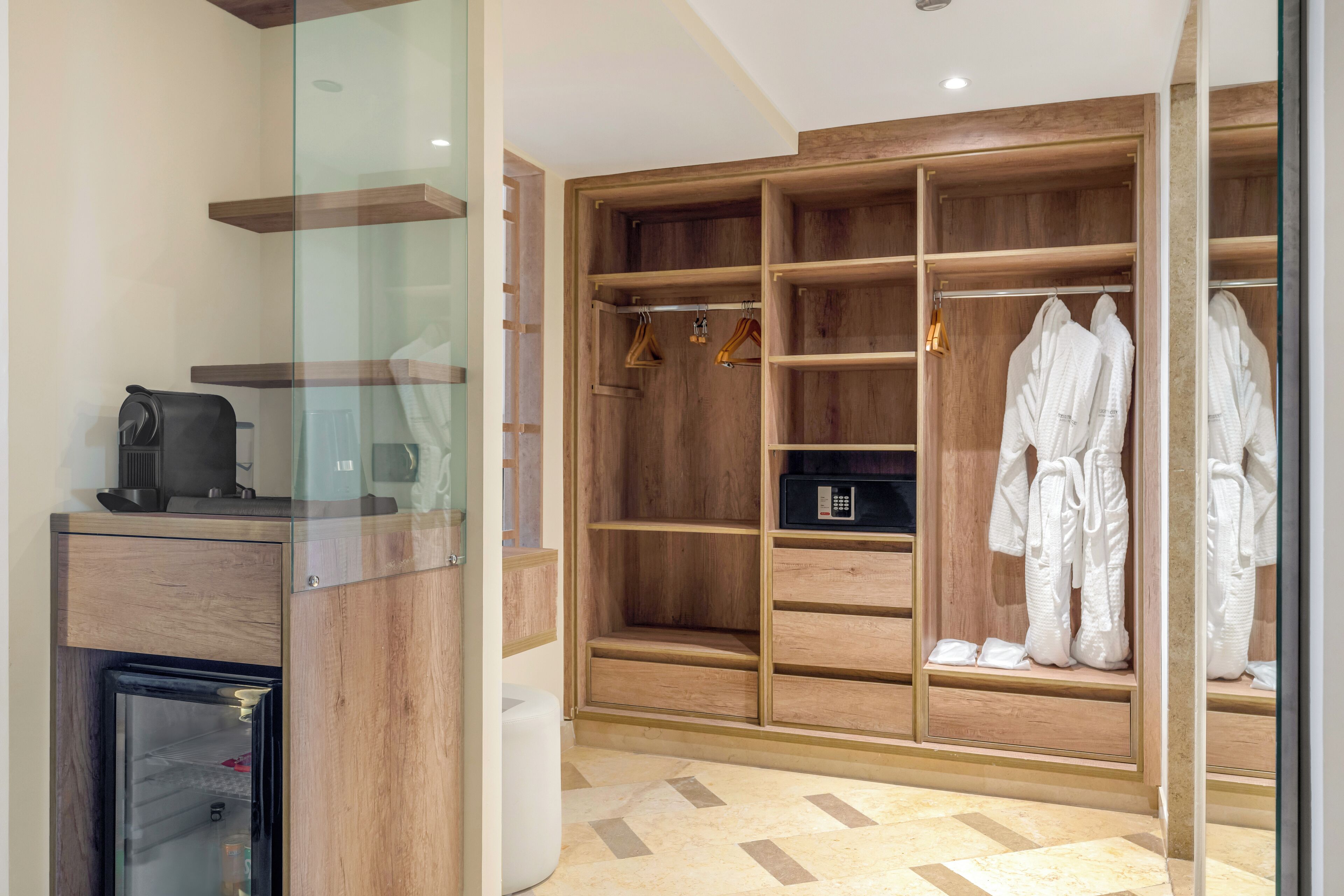 1 bedroom, hypo-allergenic bedding, down duvets, in-room safe