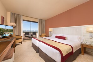 Hochwertige Bettwaren, Daunenbettdecken, Minibar, Schreibtisch