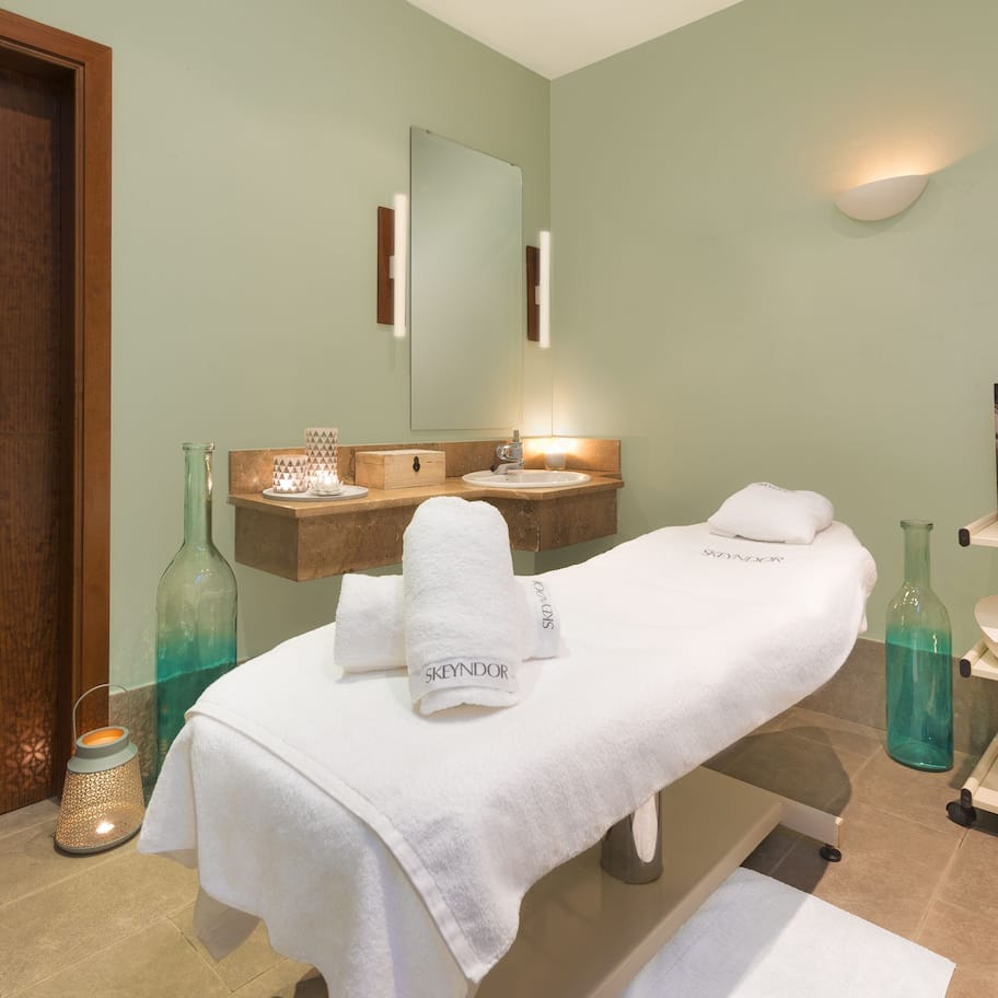 Sauna, steam room, Turkish bath, body treatments, hydrotherapy