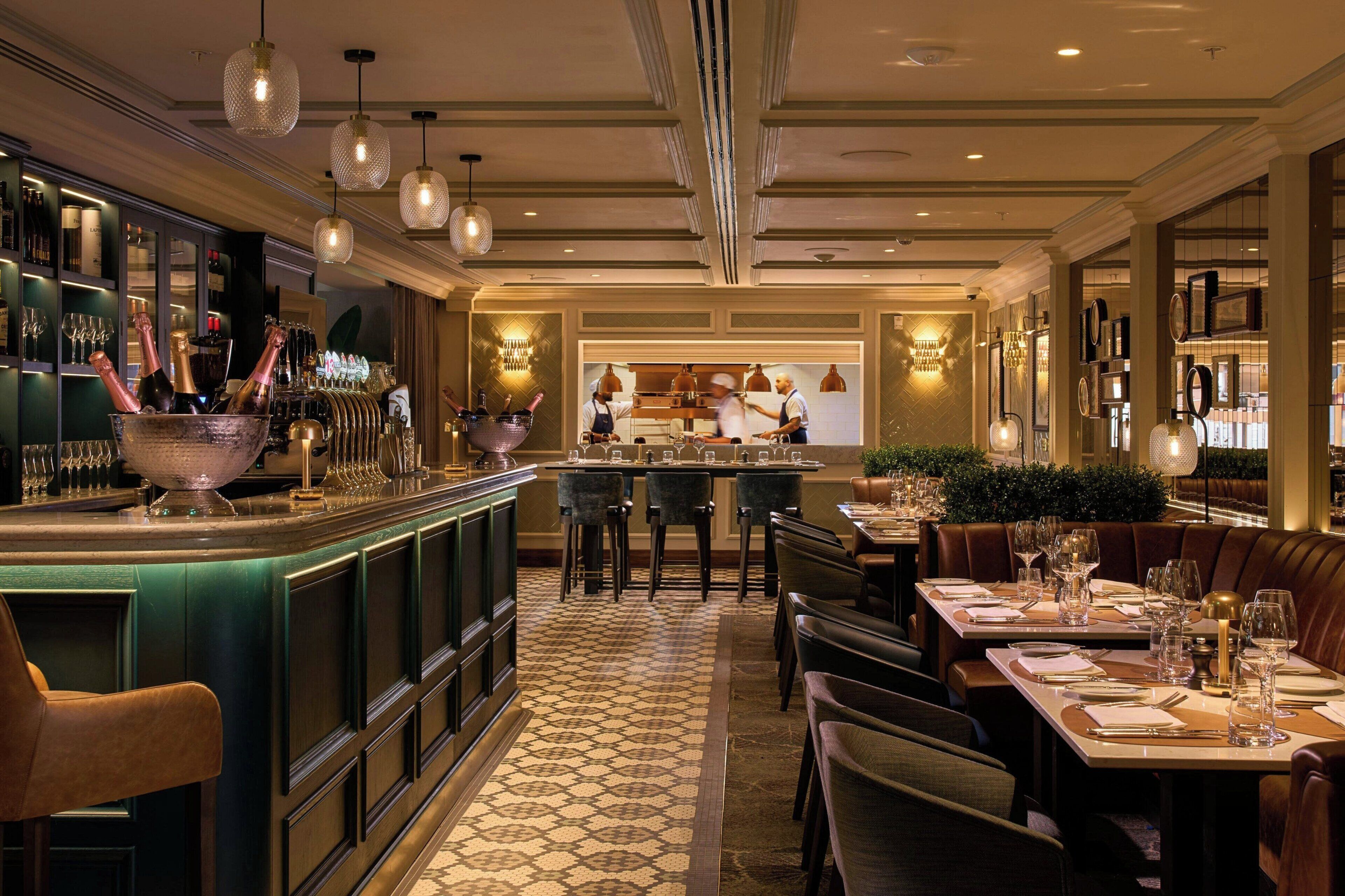 serves breakfast, lunch and dinner