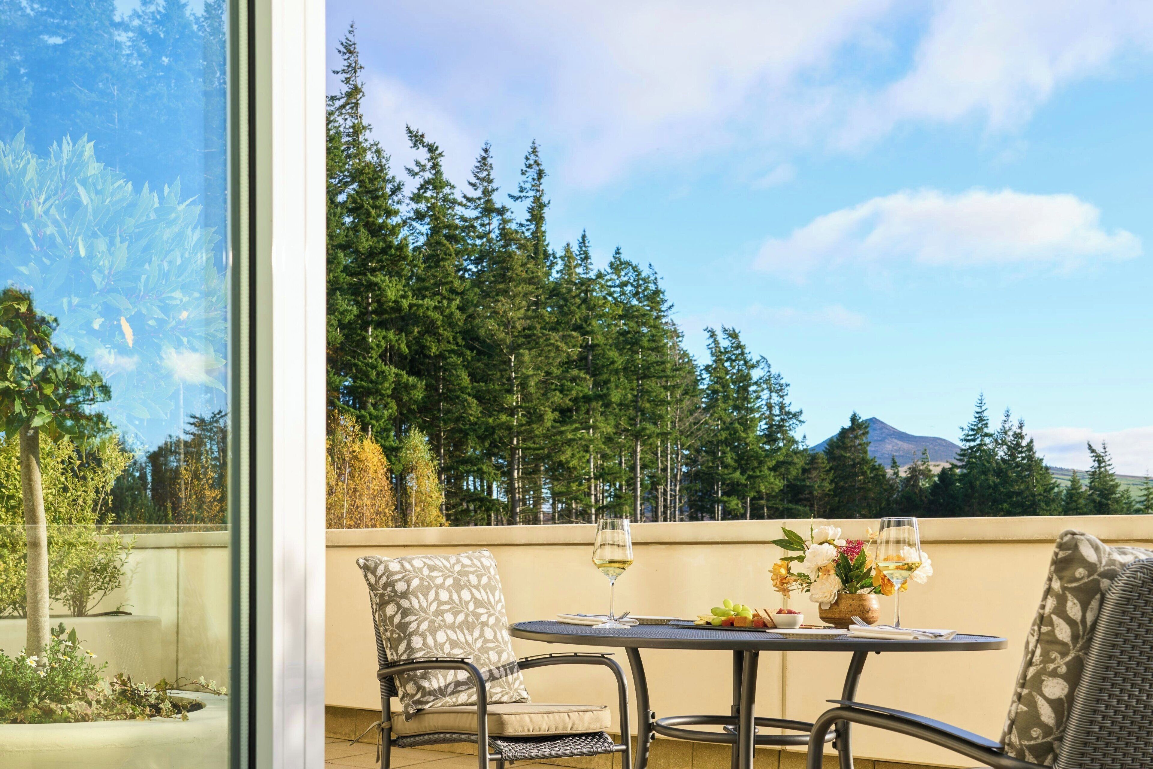 1 bedroom, premium bedding, minibar, in-room safe