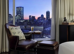 Grand Deluxe, Guest Room, 1 King, Beacon Hill City View | Premium bedding, down comforters, minibar, in-room safe - The Liberty, a Marriott Luxury Collection Hotel, Boston (Boston)