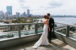 ห้องเพรสซิเดนเชียลสวีท, 1 ห้องนอน, วิวเมือง (Ebersol) | ลานระเบียง/นอกชาน