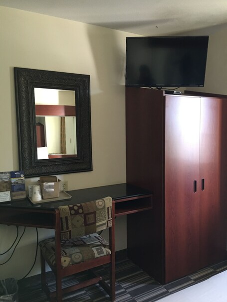 Microtel Inn Suites by Wyndham Indianapolis Airport - Image 25
