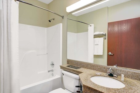 Microtel Inn Suites by Wyndham Indianapolis Airport - Image 23