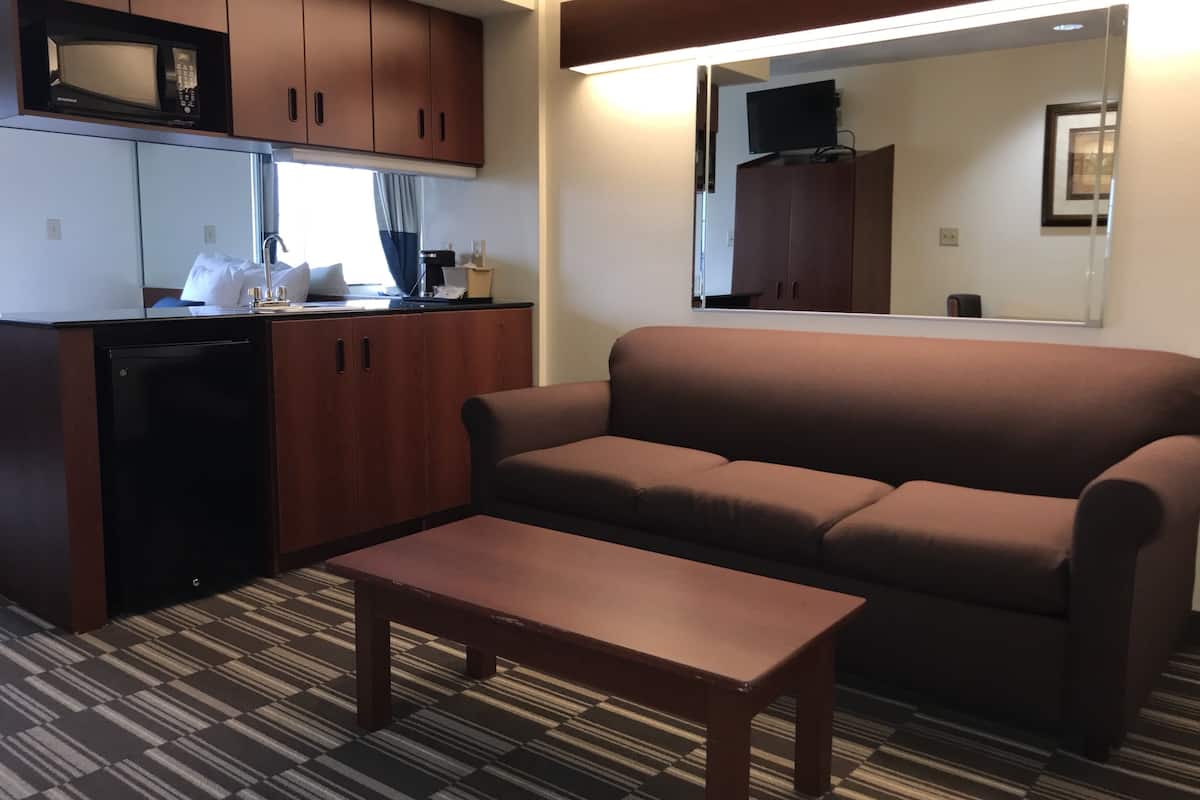 suite, 1 queen bed with sofa bed | 1 bedroom, premium bedding, down duvets, pillow-top beds