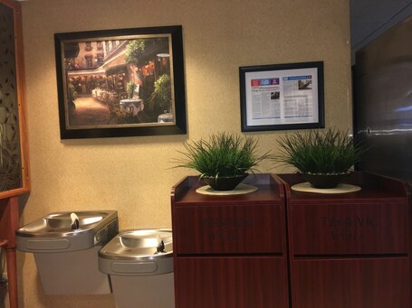 Microtel Inn Suites by Wyndham Indianapolis Airport - Image 51