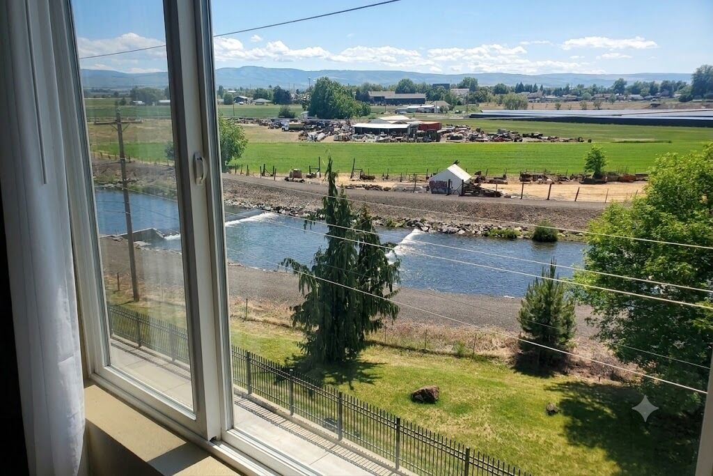 Room, 2 Queen Beds, Non Smoking, River View