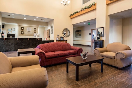 Lobby. Comfort Inn & Suites Walla Walla