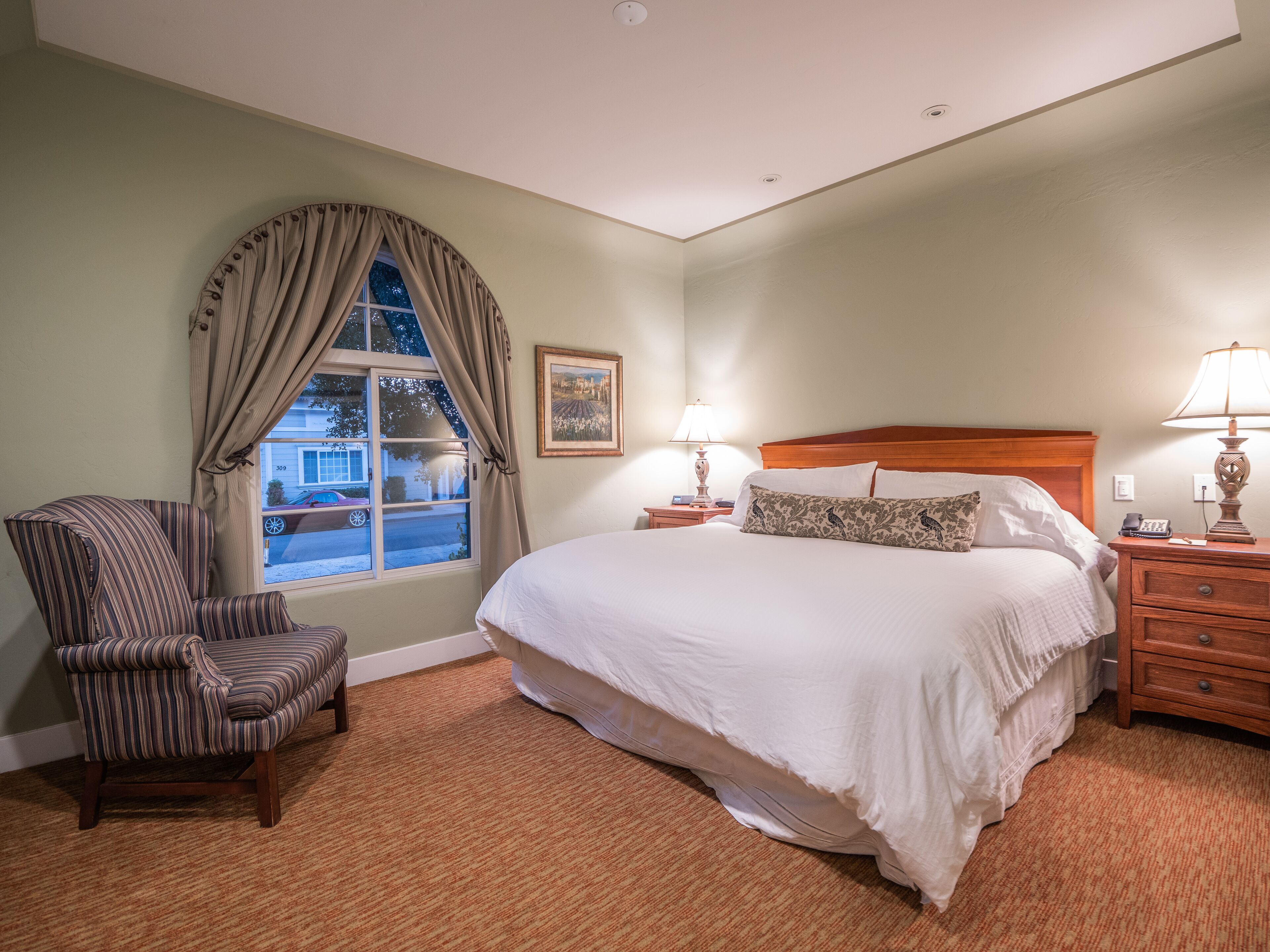 luxury villa, 1 king bed | 1 bedroom, premium bedding, down duvets, pillow-top beds