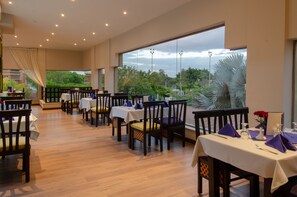 Restaurant - Swiss Inn Pyramids Golf Resort (6th of October City)