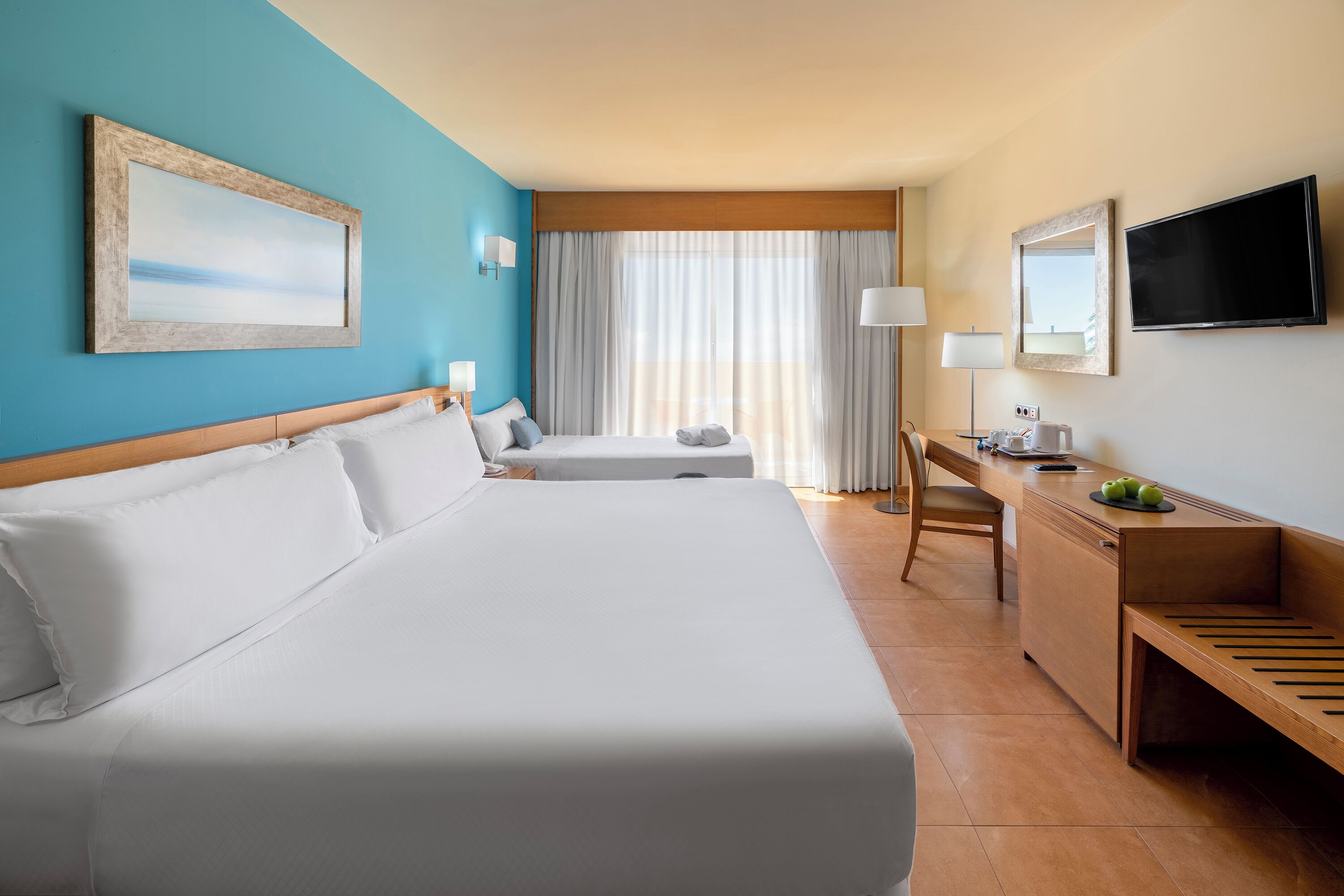 Minibar, desk, free WiFi, bed sheets