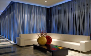 Lobby sitting area - Elba Carlota Beach & Golf Resort (Antigua)