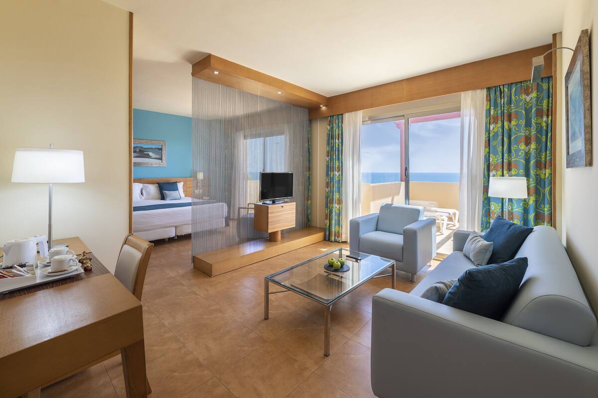 32-inch led tv with digital channels