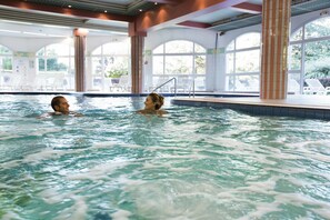 Indoor pool, open 8:30 AM to 7:30 PM, pool loungers - Hotel & Spa Vacances Bleues Villa Marlioz (Aix-les-Bains)
