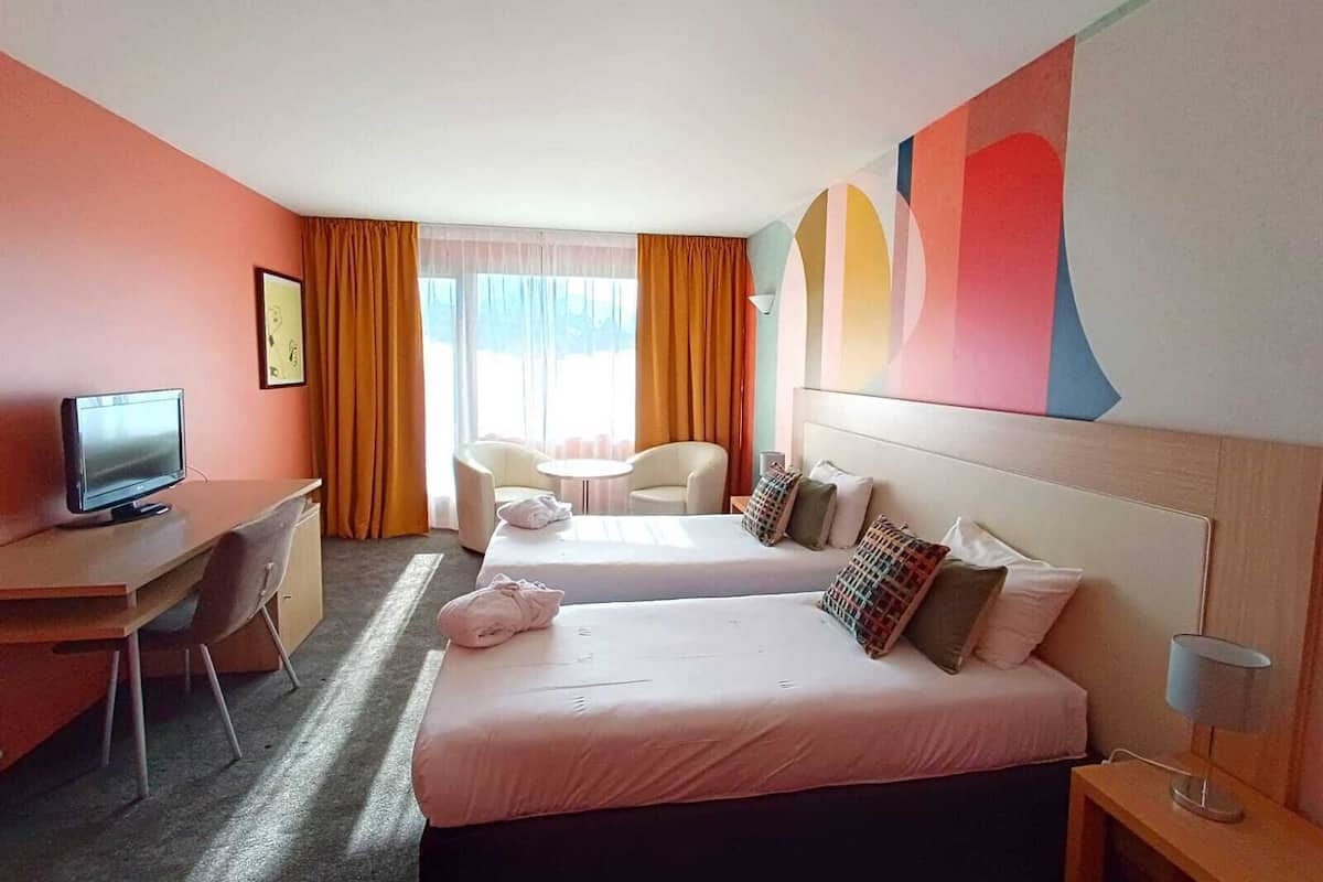 In-room safe, desk, soundproofing, iron/ironing board