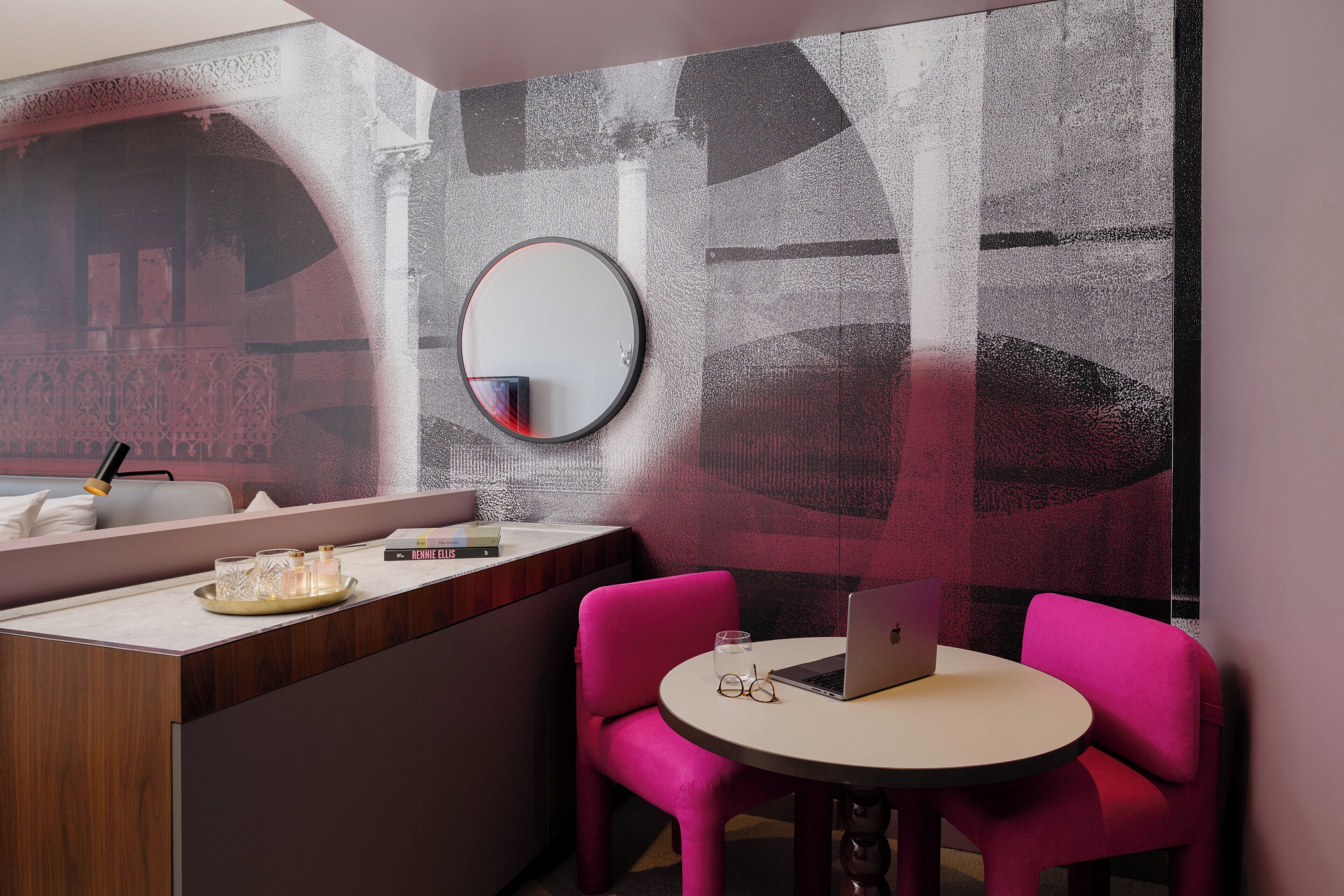 studio suite, 1 king bed, balcony, harbour view (high floor) | 1 bedroom, premium bedding, minibar, in-room safe