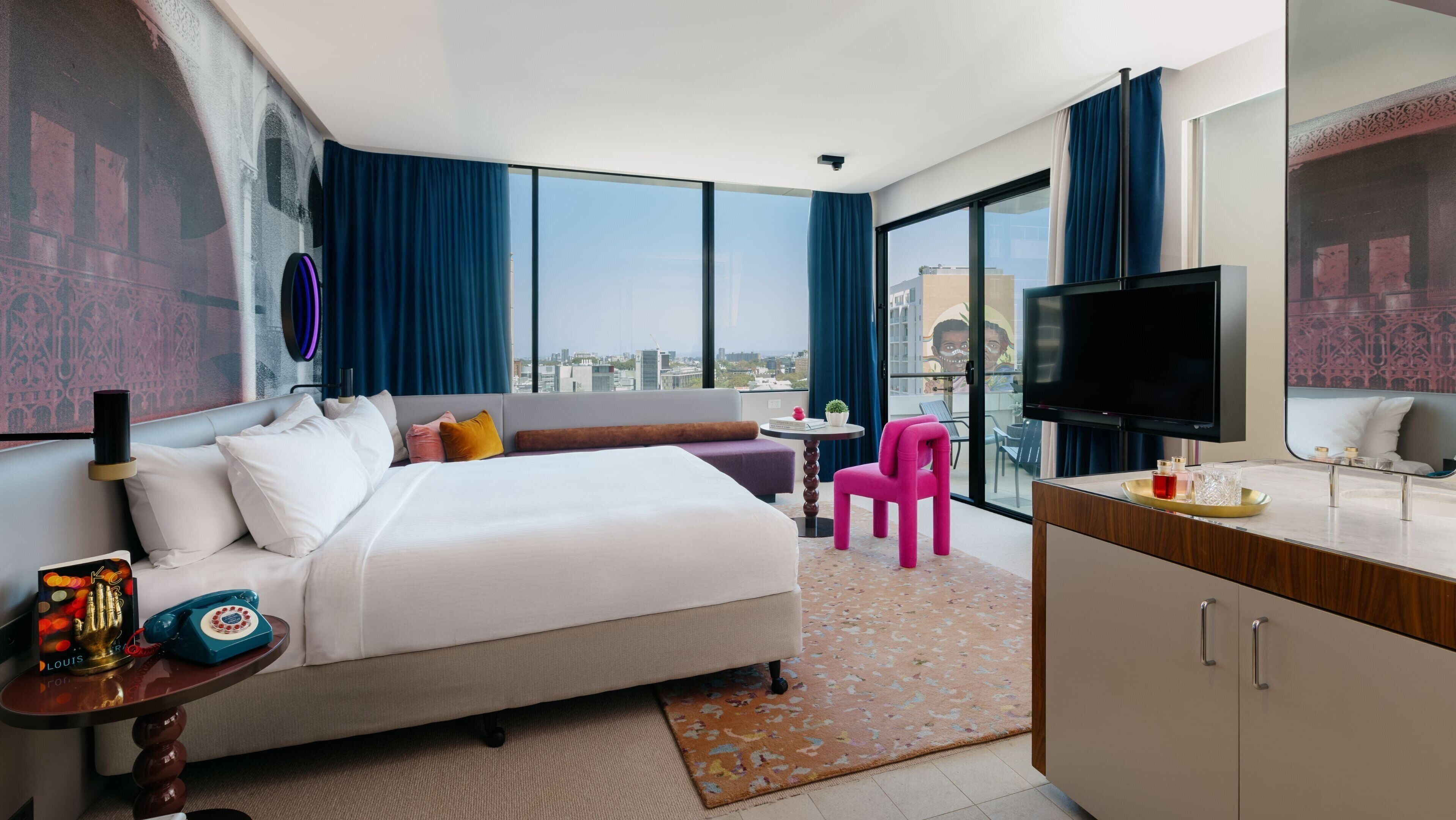 1 bedroom, premium bedding, minibar, in-room safe