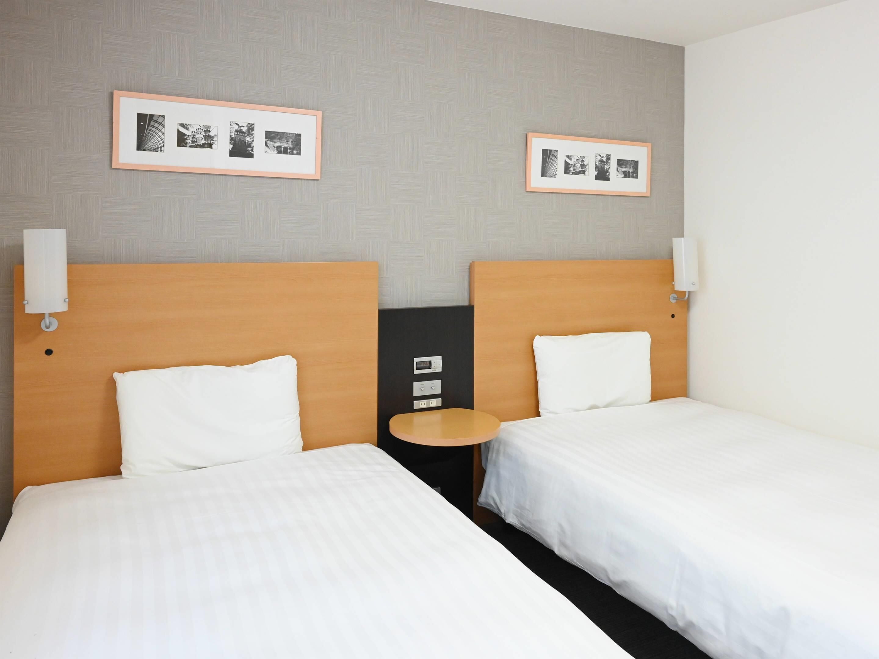 Standard Twin Room, 2 Single Beds, Non Smoking | Desk, laptop workspace, blackout curtains, soundproofing