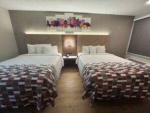 Desk, laptop workspace, blackout curtains, free WiFi - Red Roof Inn Arlington - Entertainment District (Arlington)