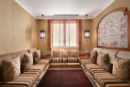 Shangri La, Qaryat Al Beri, Abu Dhabi - Image 143