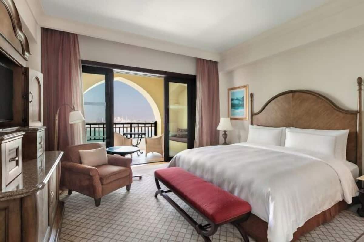 Ropa de cama de alta calidad y minibar