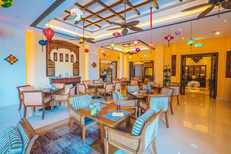 Shangri La, Qaryat Al Beri, Abu Dhabi - Image 67