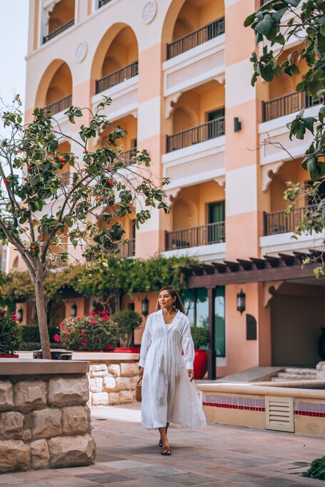 Shangri La, Qaryat Al Beri, Abu Dhabi - Image 128
