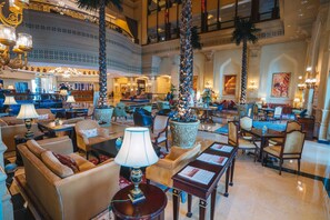 Lobby sitting area - Shangri-La, Qaryat Al Beri, Abu Dhabi (Abu Dhabi)