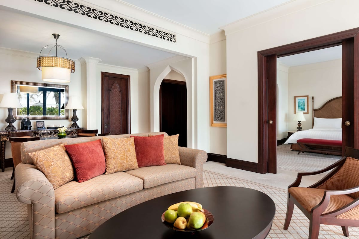 Suite (Garden) | Luxe beddengoed, een minibar, een kluis op de kamer