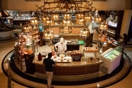 Shangri La, Qaryat Al Beri, Abu Dhabi - Image 109