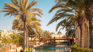 Executive Garden Twin Room | Water view
