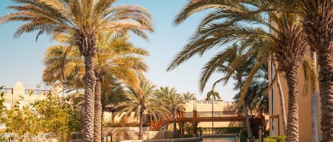 Executive Garden Twin Room | Water view