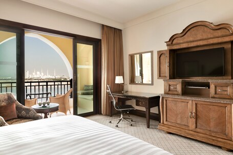 Shangri La, Qaryat Al Beri, Abu Dhabi - Image 36