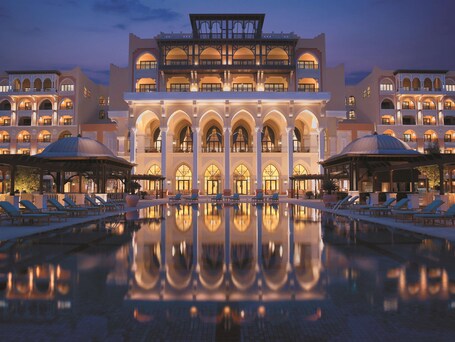Shangri La, Qaryat Al Beri, Abu Dhabi - Image 28