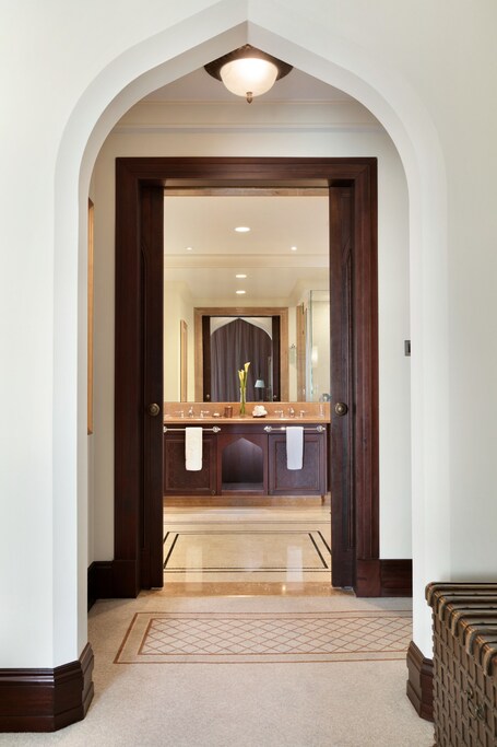 Shangri La, Qaryat Al Beri, Abu Dhabi - Image 77