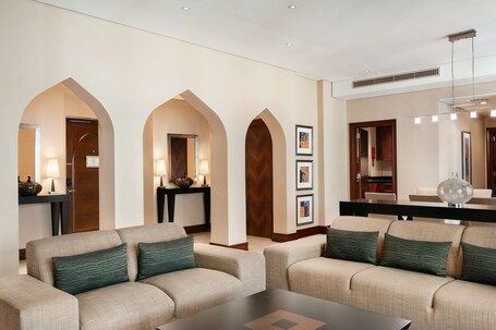 Shangri La, Qaryat Al Beri, Abu Dhabi - Image 71