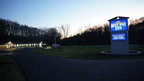 Exterior - Best Way Inn (Rockfall)