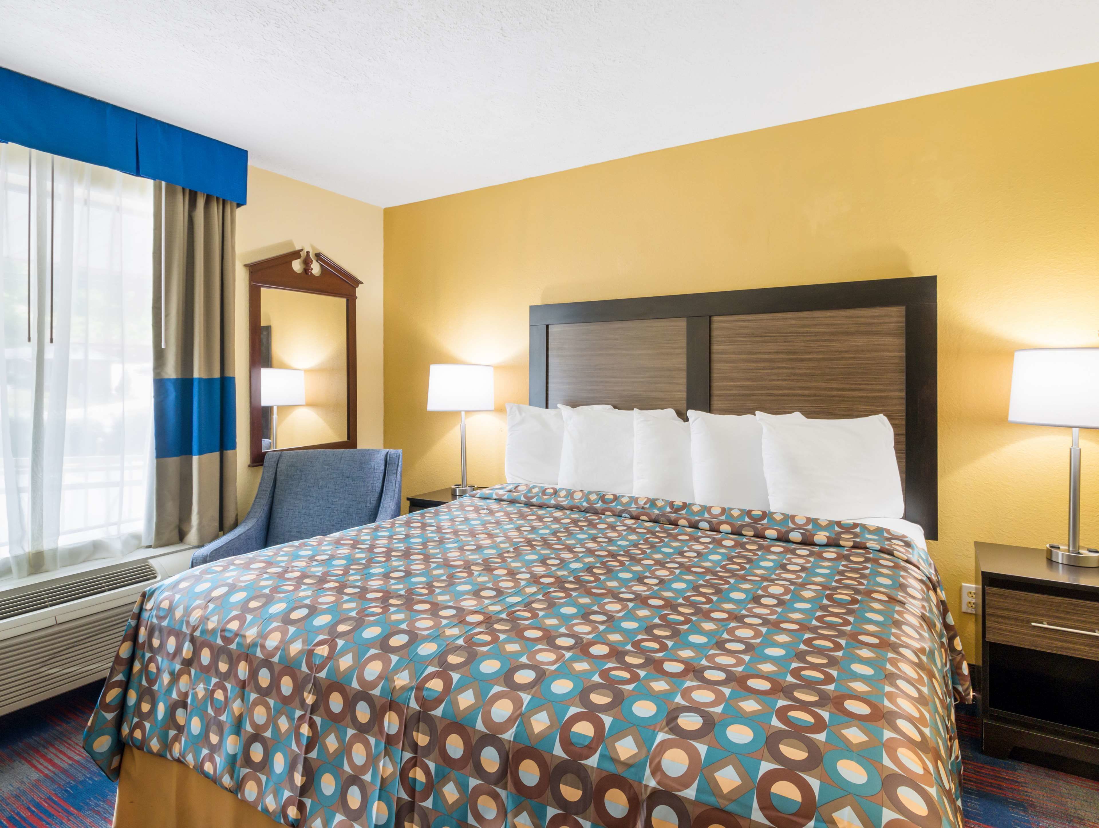 Iron/ironing board, cribs/infant beds, rollaway beds, free WiFi