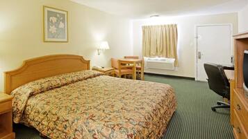 熨斗/熨衣板、免費無線上網、鬧鐘