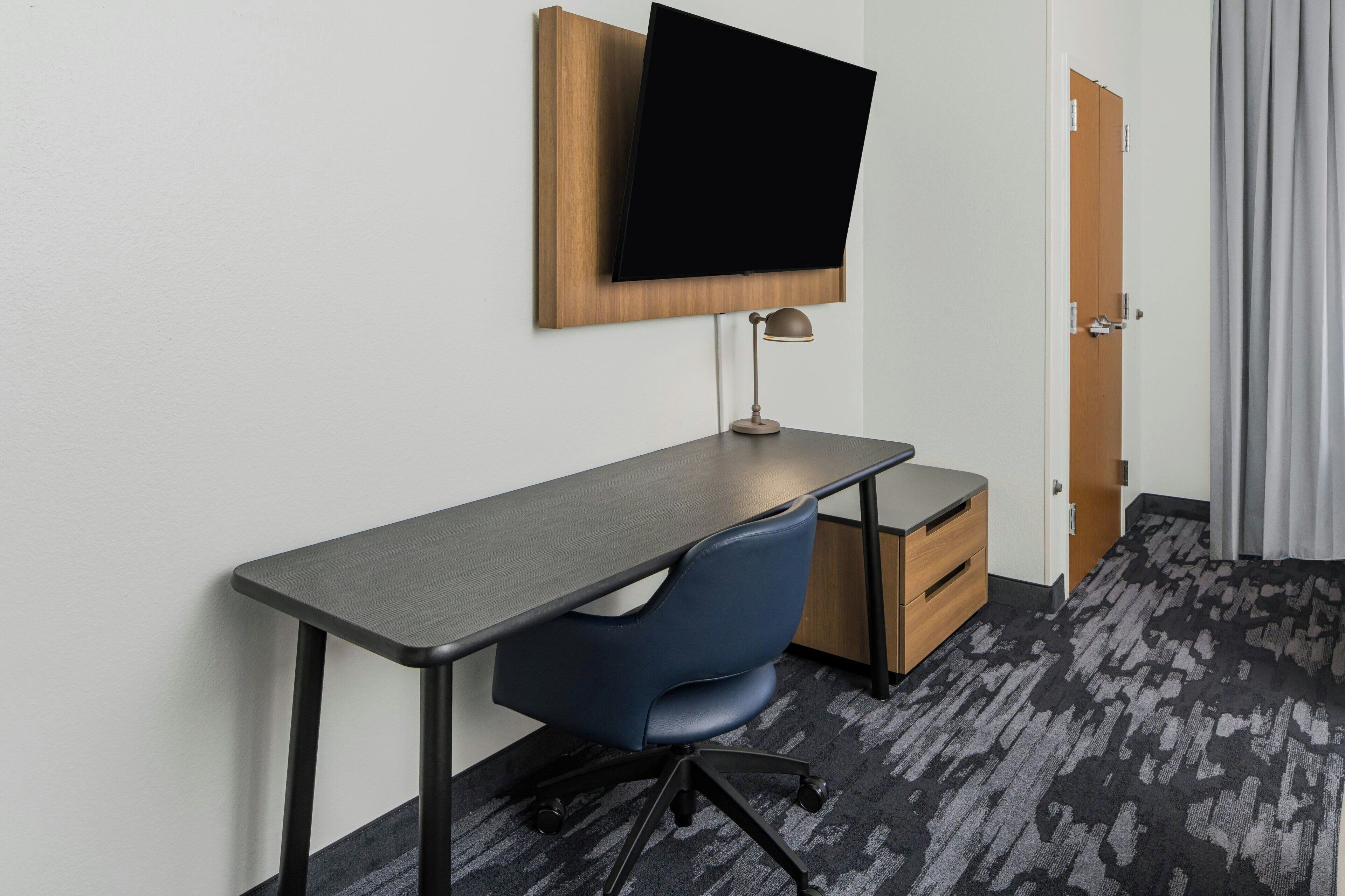 suite, multiple beds | hypo-allergenic bedding, desk, laptop workspace, blackout curtains