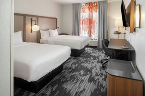 Hypo-allergenic bedding, desk, laptop workspace, blackout drapes - Fairfield Inn & Suites Ruston (Ruston)