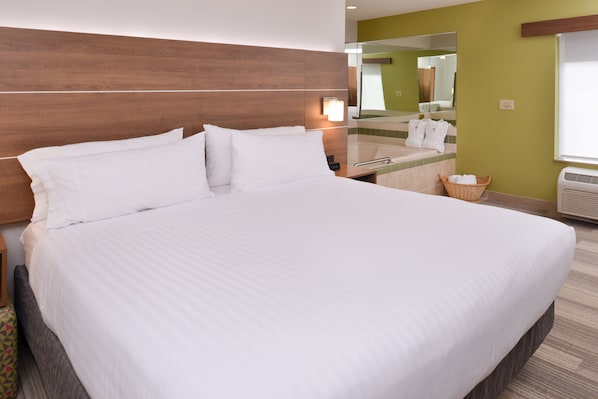 Kamar Standar, 1 Tempat Tidur King, jet tub | Bantalan ekstra lembut, brankas, meja kerja, dan setrika/meja setrika